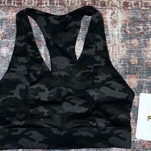 Fabletics  NEW Black Sports Bra Medium Impact